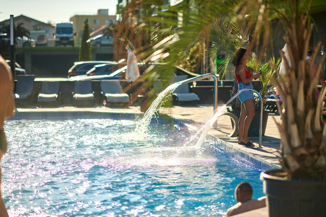 Sara Blu Apartment Spa And Pool Beach Resort Mamaia Buitenkant foto