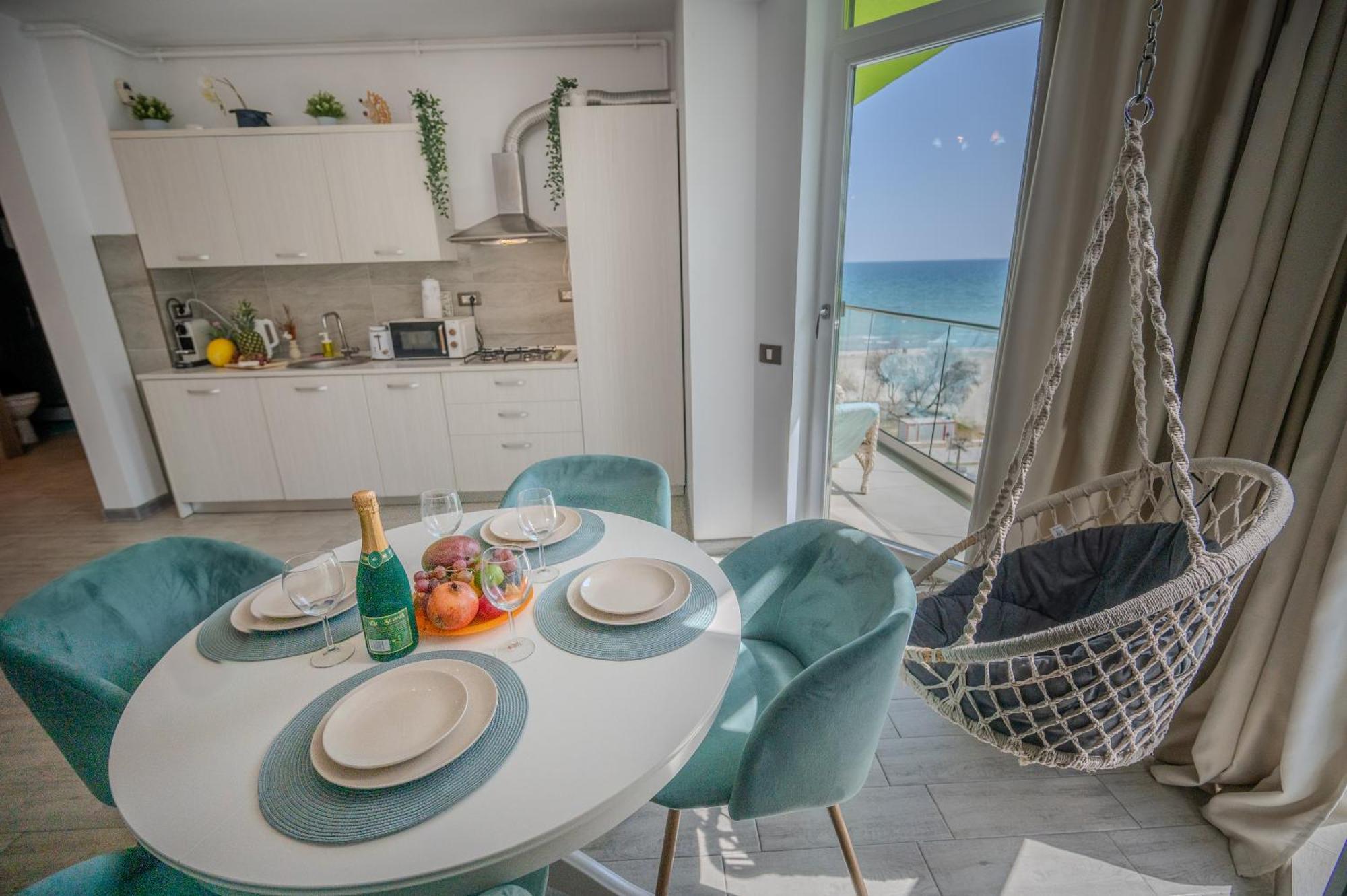 Sara Blu Apartment Spa And Pool Beach Resort Mamaia Buitenkant foto